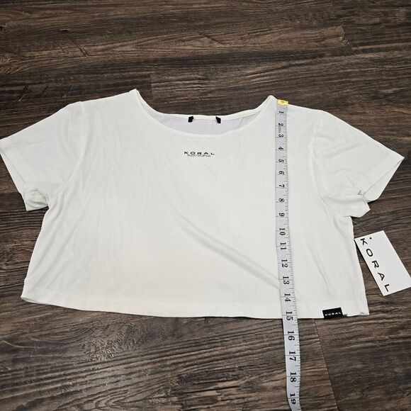 Koral White Cropped Tee Small Logo Boxy Fit Soft Stretch Cut Tag NWT - Picture 7 of 8